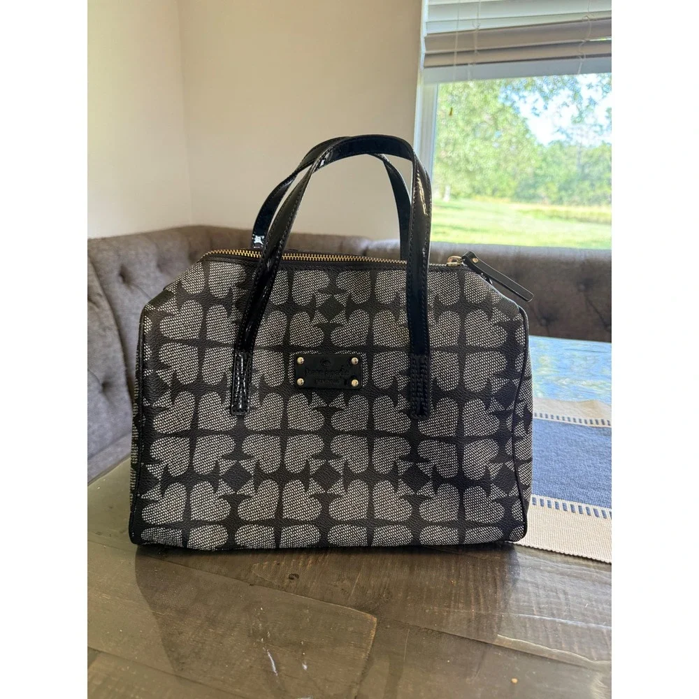 Kate Spade Black White Spade Flower Satchel Bag Patent Leather Trim‎ Monogram